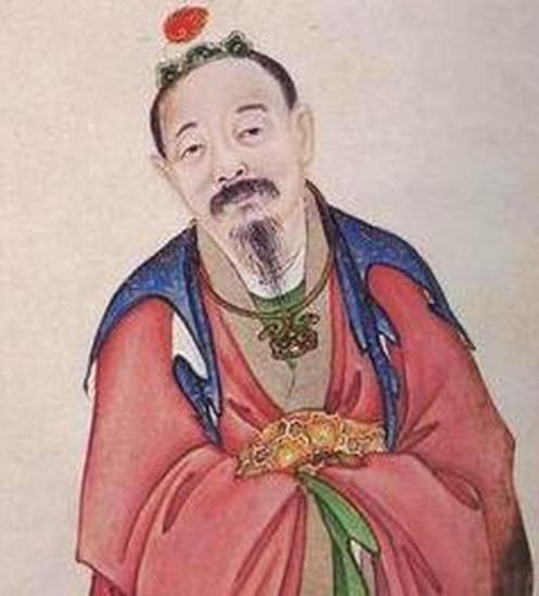 汉朝，一个40多岁的监狱长巡视牢房，相中了两个体态丰盈，乳房足够大的年轻女囚。连