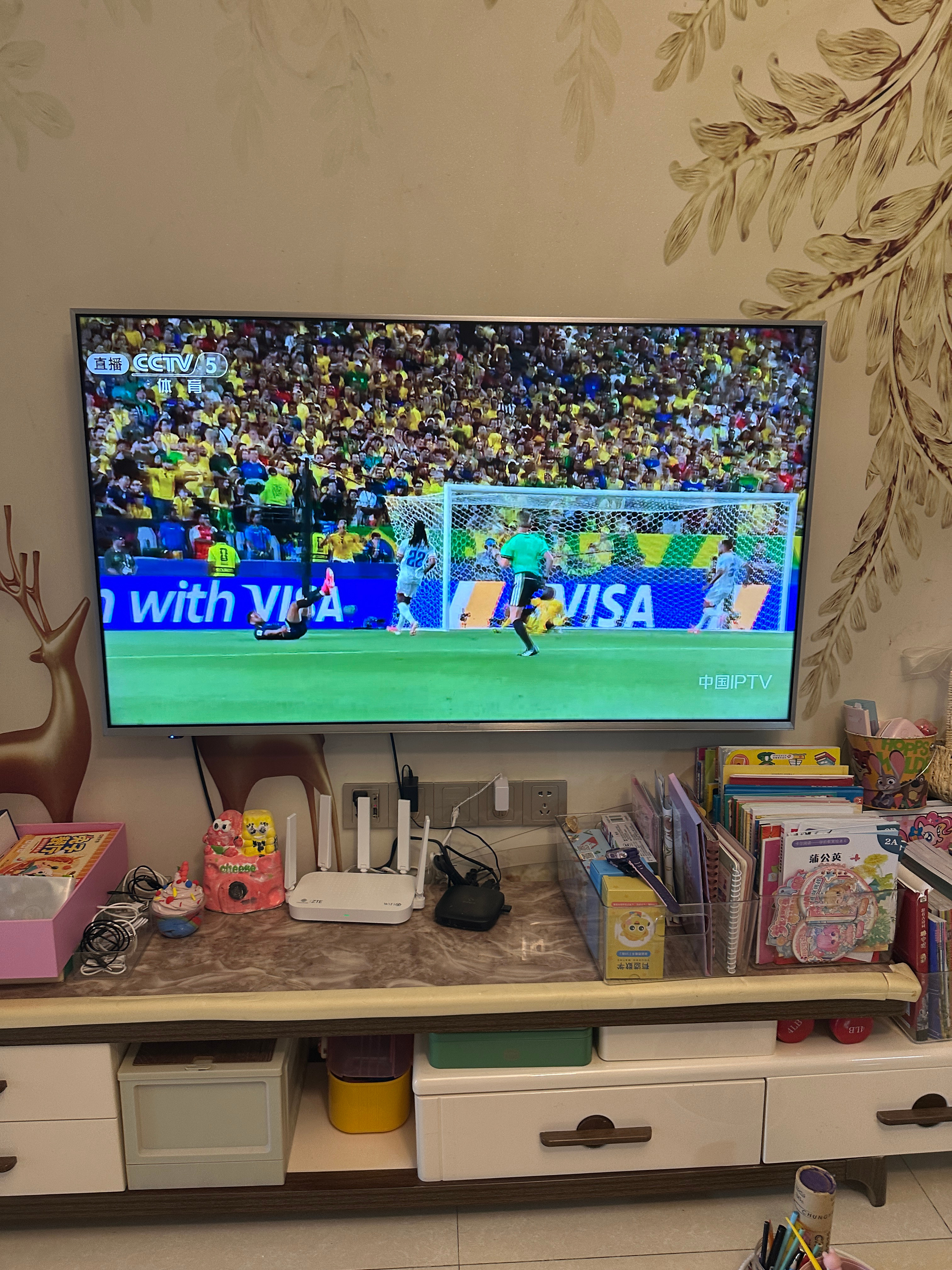 巴西🇧🇷2-0海地🇭🇹上半场就2球领先了 下半场不要又龟缩哦 