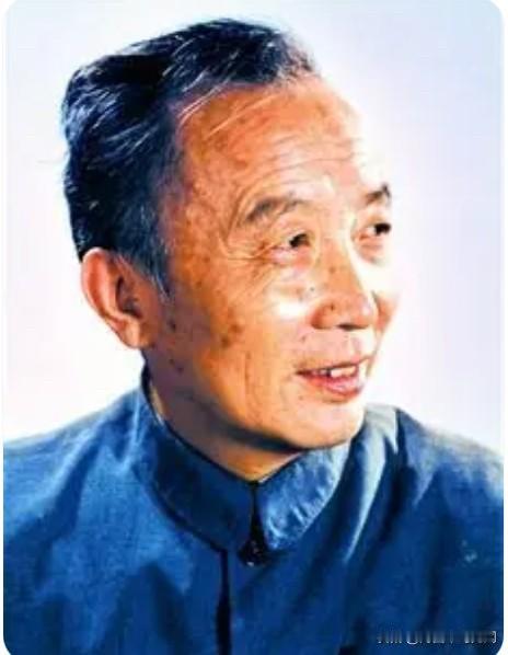 他18岁参加革命，32岁起历任省商业厅副厅长，宜昌市委书记。主政时期，发挥财贸工