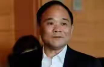 李书福退了！他真是一个优秀的企业家，他没有象很多企业把企业传给儿子接班，吉利不传