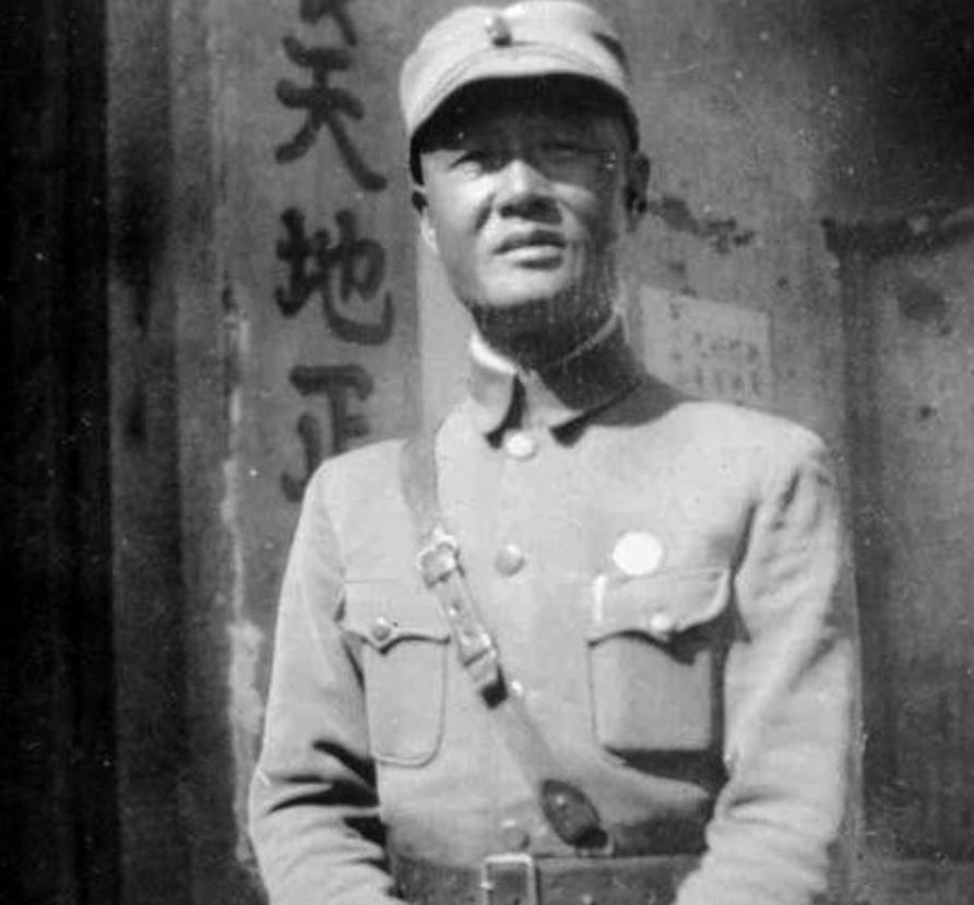 1945年，湘西会战150个鬼子各身绑上百斤炸药，紧贴武冈城墙拉响导火索，城墙倾