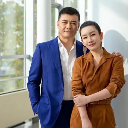 主持人问秦海璐:“你的婚姻里，有过几次想要离婚的时刻？”秦海璐脱口而出:“我真没