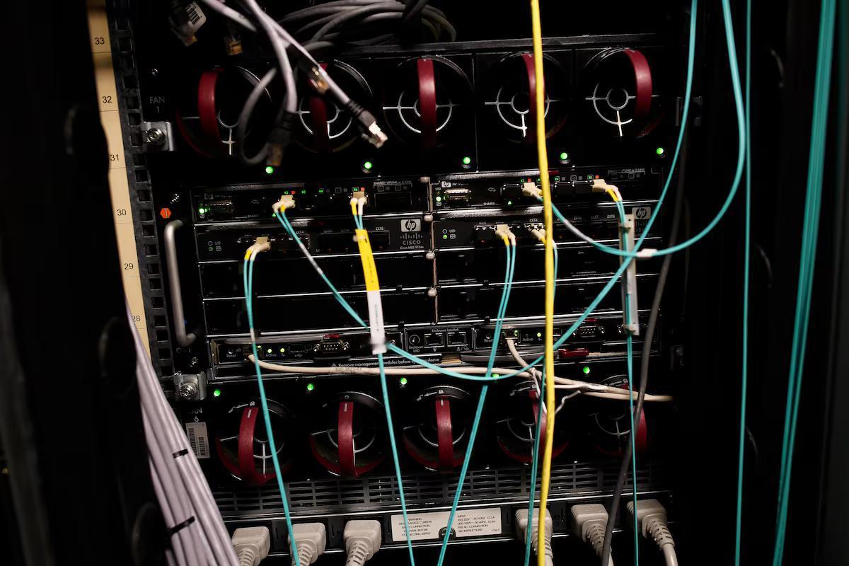 [To learn English]
Oaktree Capital‑backe