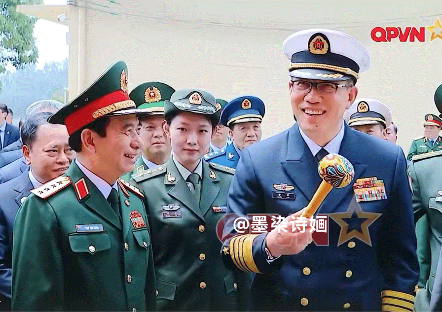 董军  烟台吃甜粽还是咸粽啊祝各位端午安康哦 