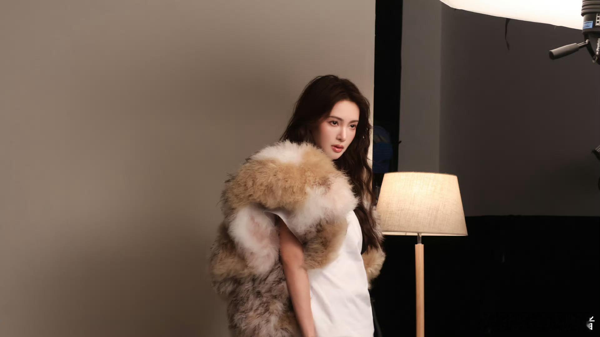#金晨秋冬造型vlog#金晨好美啊[打call][打call][打call]时尚