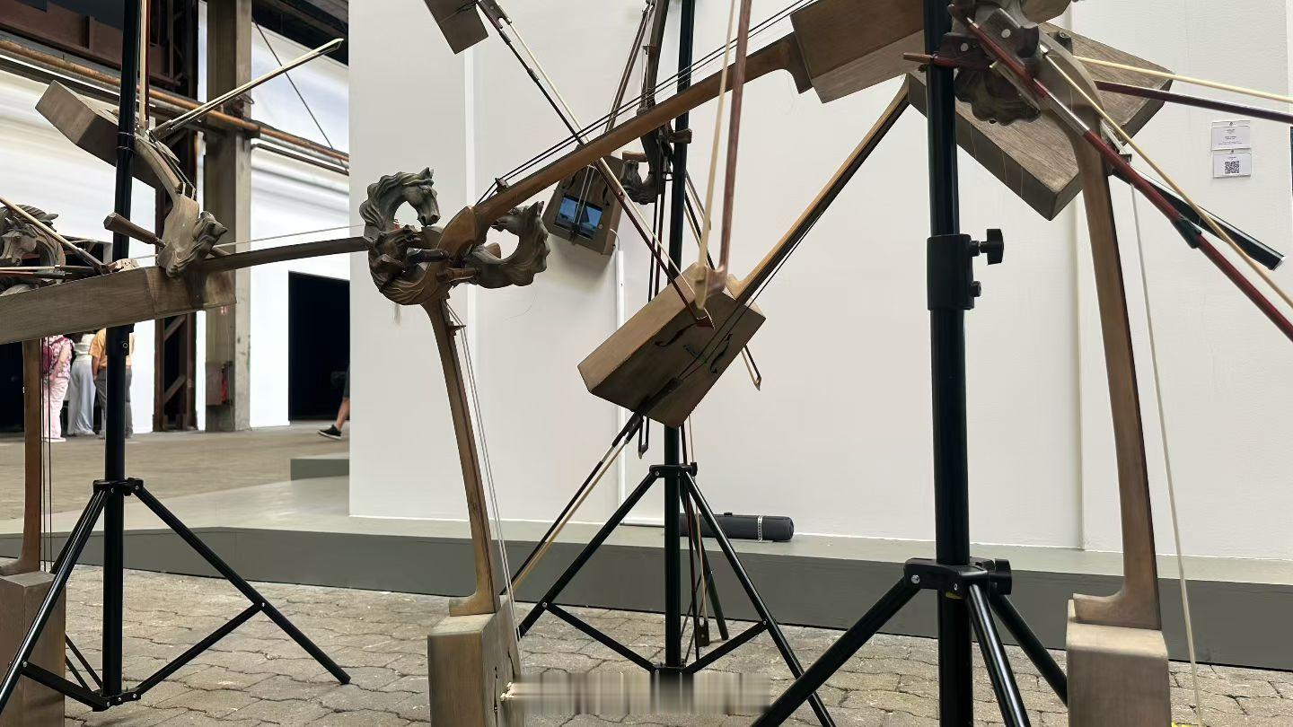 萨扎布老师的作品Nord Art-2026.德国广州马头琴部落
