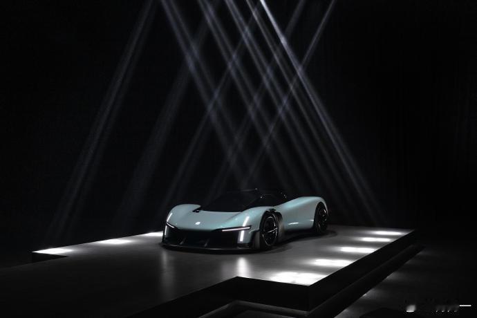 小米VGT的车身线条实在是太帅了！这是一个开始，雷总大胆尝试！看之后还会有怎样让