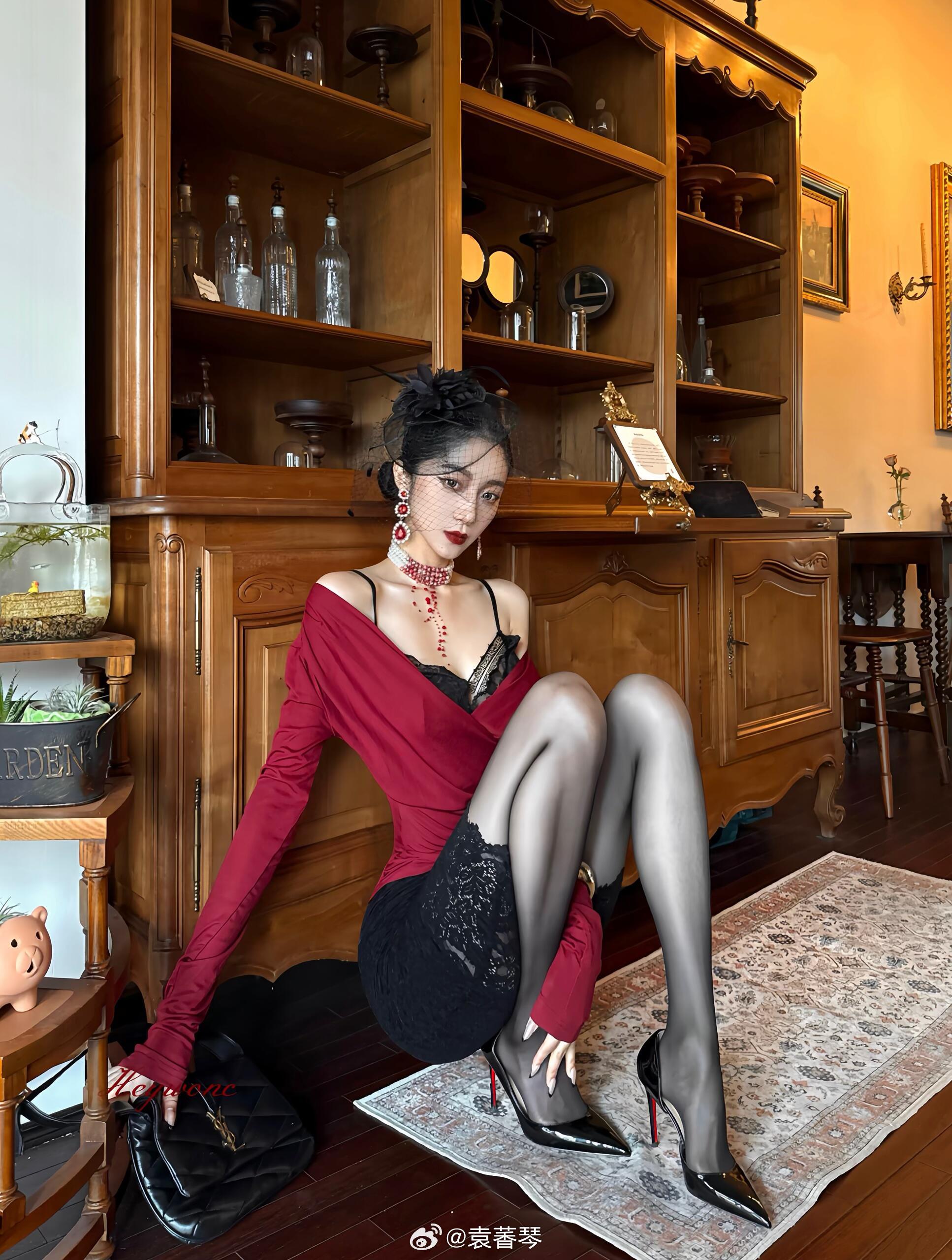 想爸爸就回家 想妈妈就找我 好久没涂的红唇Lady一下 ღ ​​​