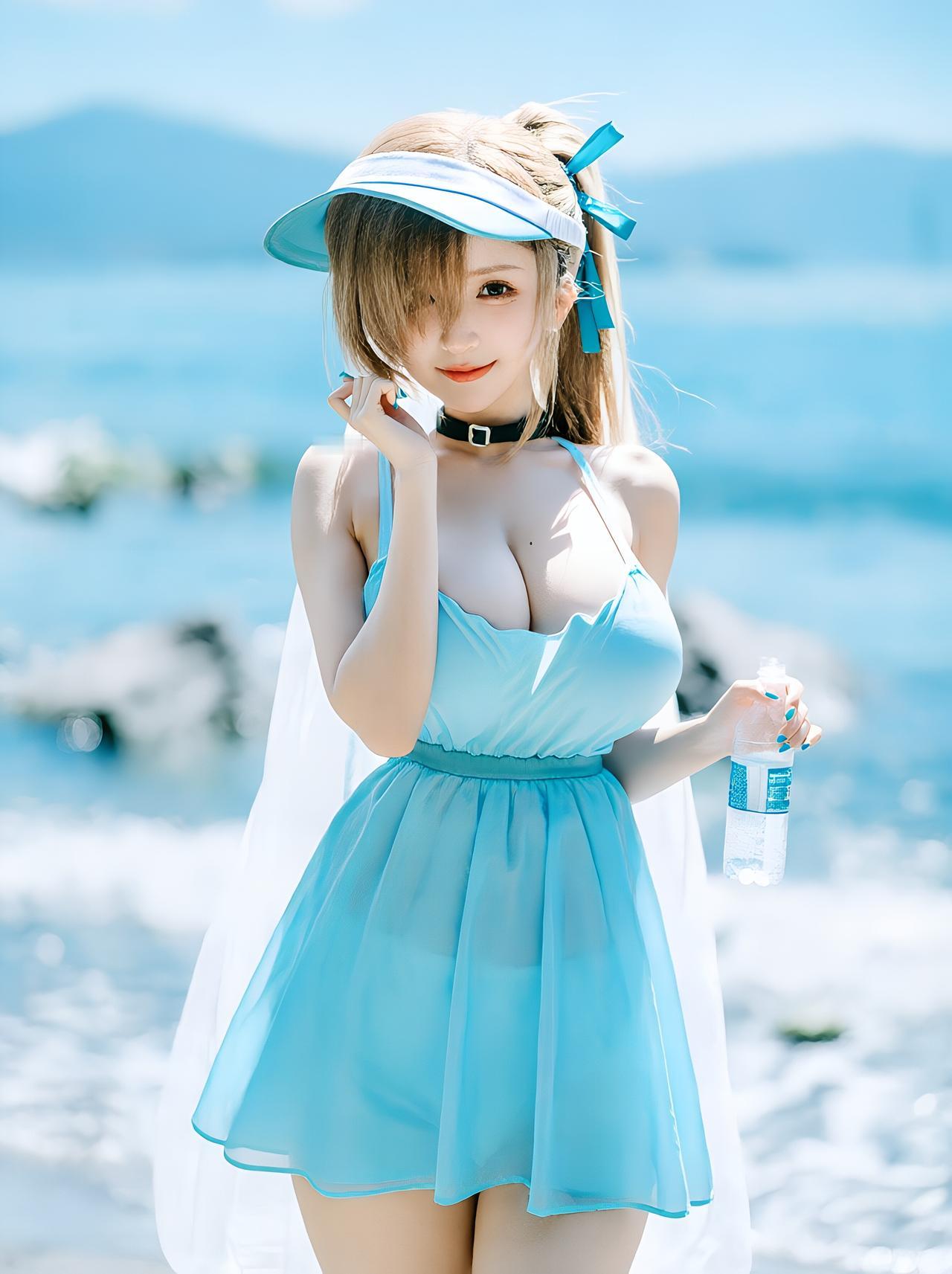 立夏的风吹来了海的气息，也吹来了次元壁的裂缝。当Coser们身着华服踏浪而来，沙
