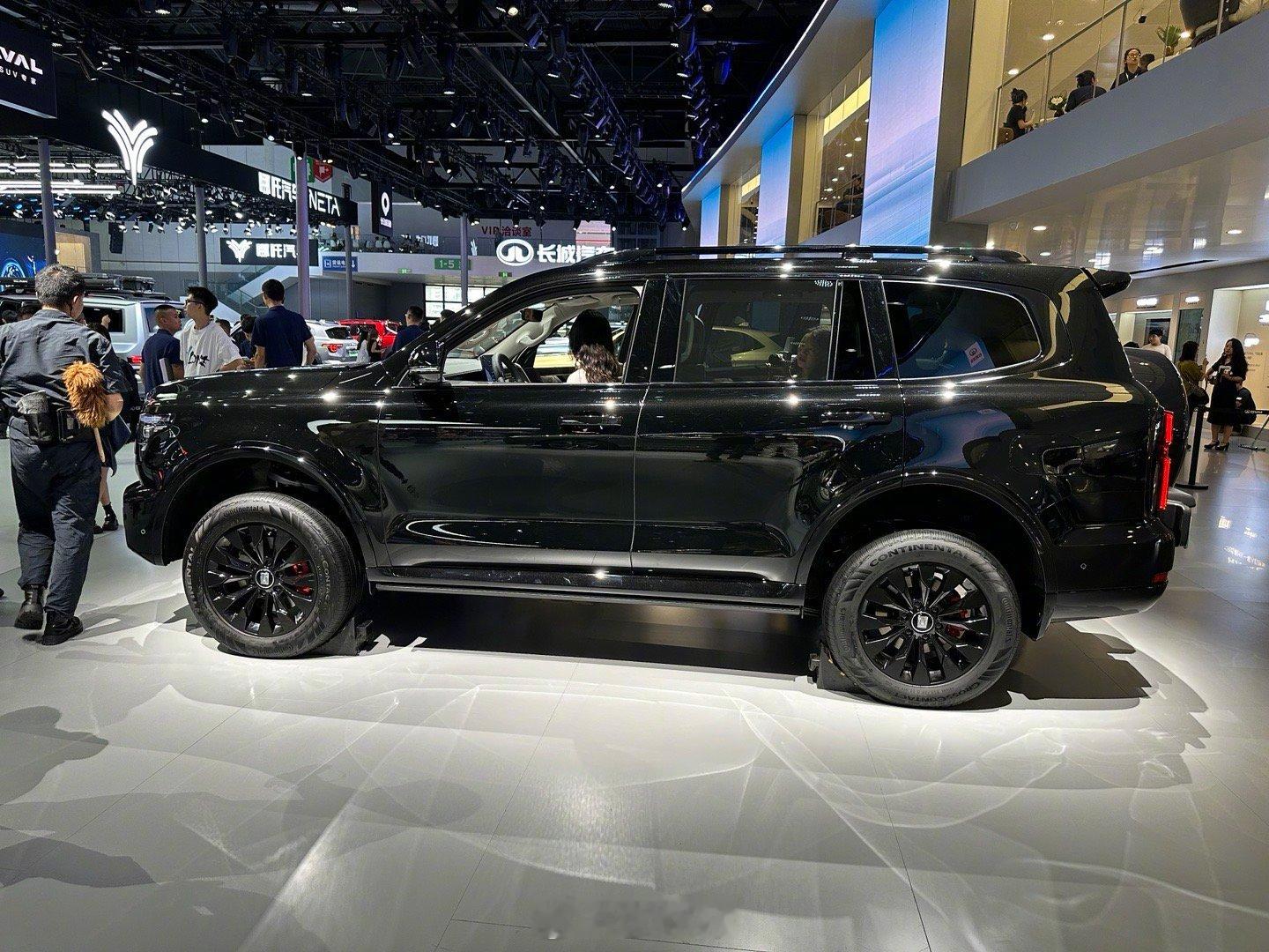 #2024成都车展# 这次成都车站坦克带来了黑武士版本的坦克500 Hi4-T和