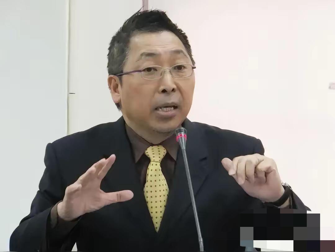 没红毯才是最暖的态度

郑丽文到访大陆没有铺红毯，不少人好奇背后缘由，唐湘龙的解