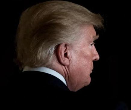 达沃斯去不成了？美方深夜公告：特朗普专机突发故障，紧急折返
 
2026年1月2