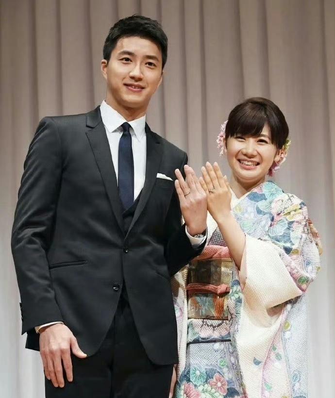 终于知道了，为什么福原爱会嫁给A先生，不是因为对方有钱，而是因为A先生曾经在她低