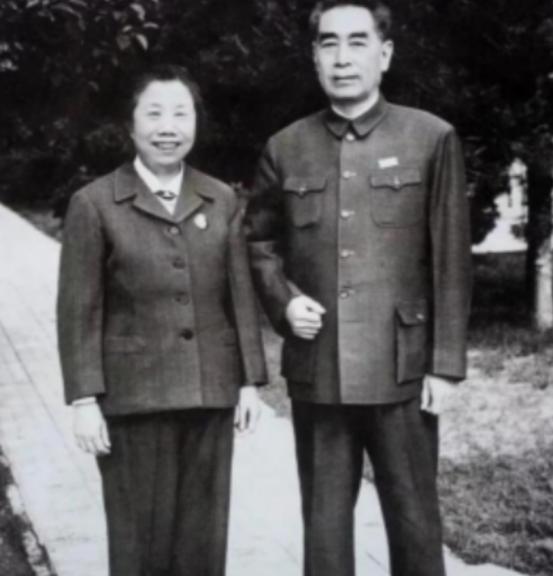 1997年，中国银行在进行内部审计查账时，竟发现周恩来总理在30年前存入了1.2