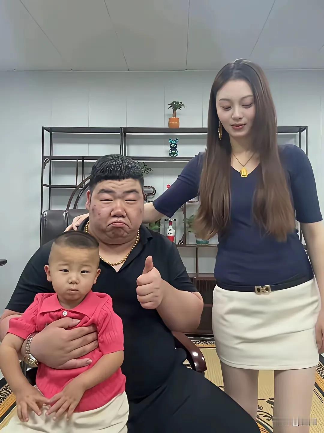 男的不贪财，女的不好色！！