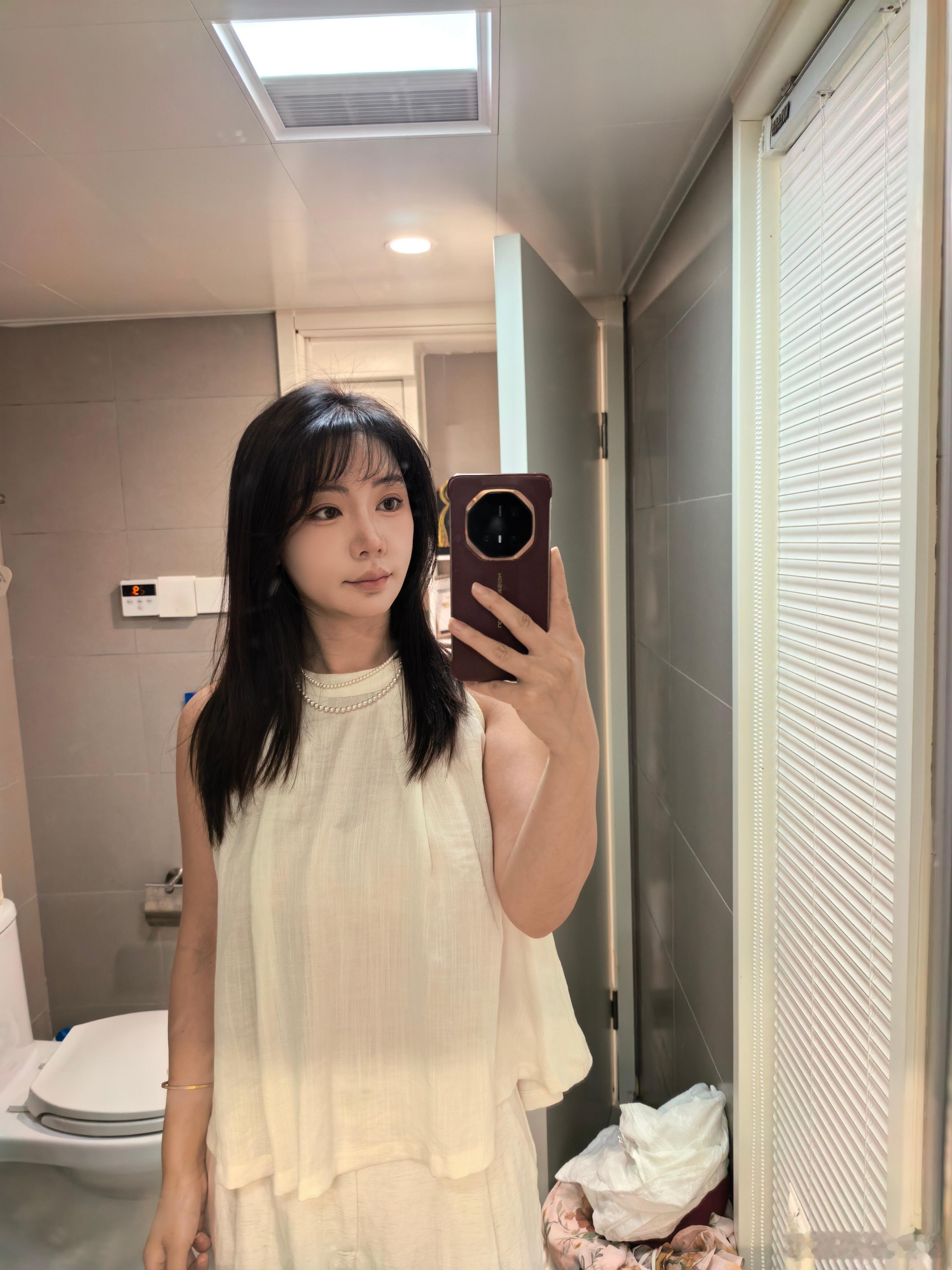 这会我已经拍完一条内容了今天还有和大活[哈哈] ​​​