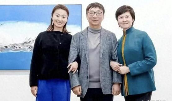 [微风]康辉哽咽，撒贝宁落泪，朱迅痛哭，他们一生再优秀也对不起父母！
 
信源: