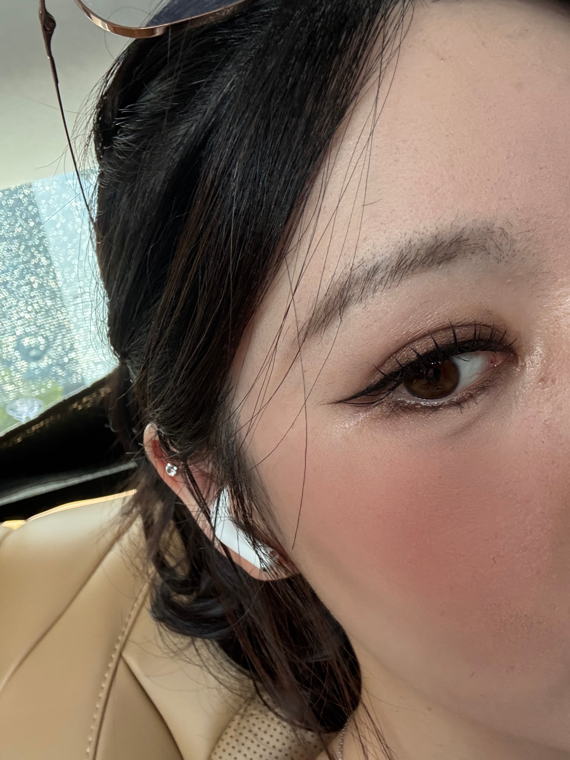 可以永远相信甄宝买假睫毛的品味！！又挖掘到了一个好看的假睫毛，我不太喜欢这种毛流