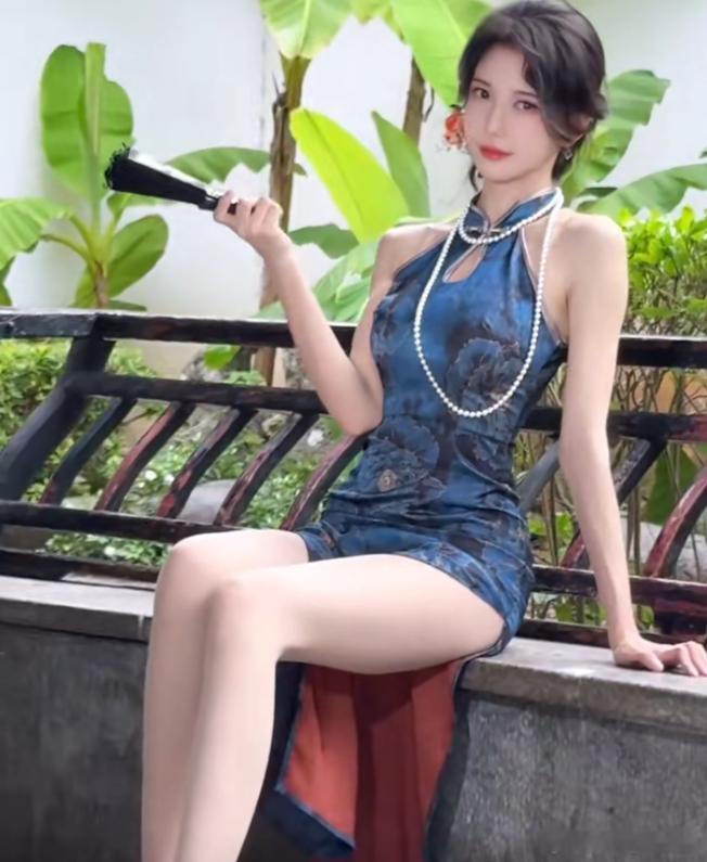 洋洋高锐·晚霞之外◎一个人的世界里有……花醉……好◎瞧，她来了带着……风伴着……