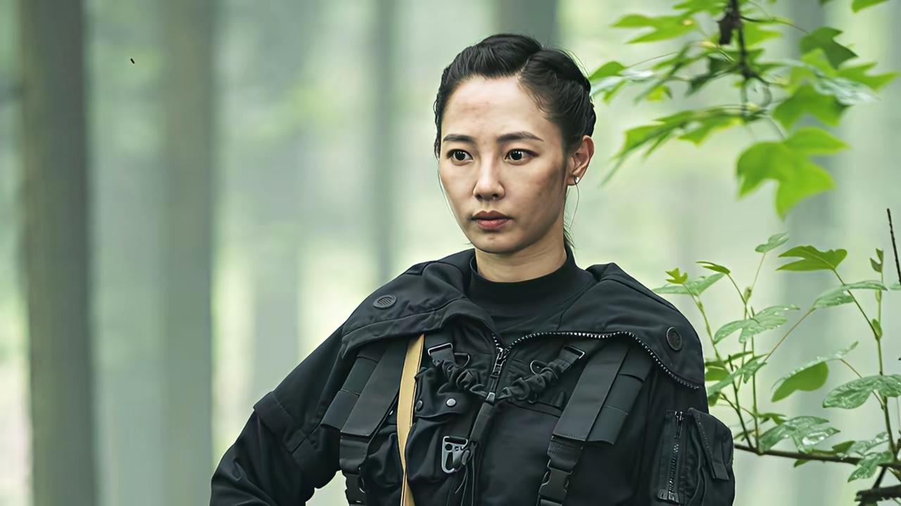 白百合和闫学晶这样的面相都属于面霸级别的，这个类别的女人身体健康，精力旺盛，做事