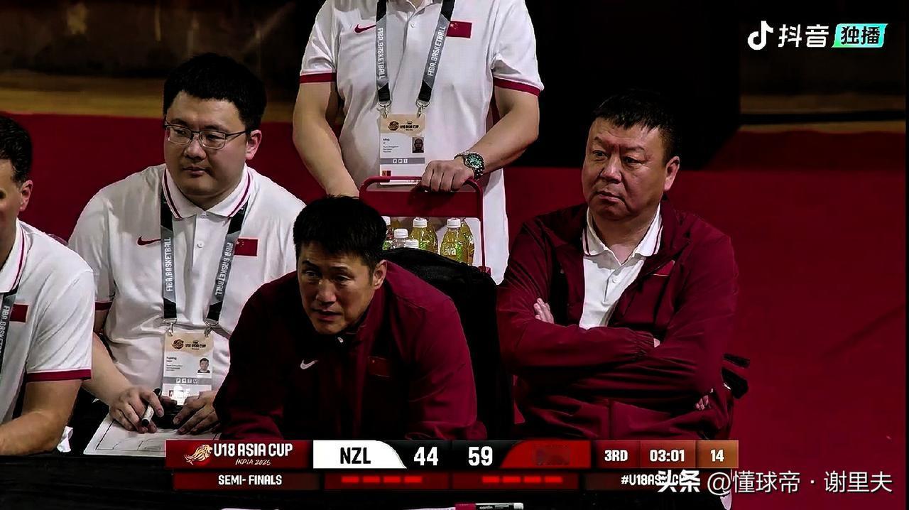 日本菲律宾难以望其项背，中国U18男篮半决赛大胜新西兰晋级决赛，中日菲U18实力