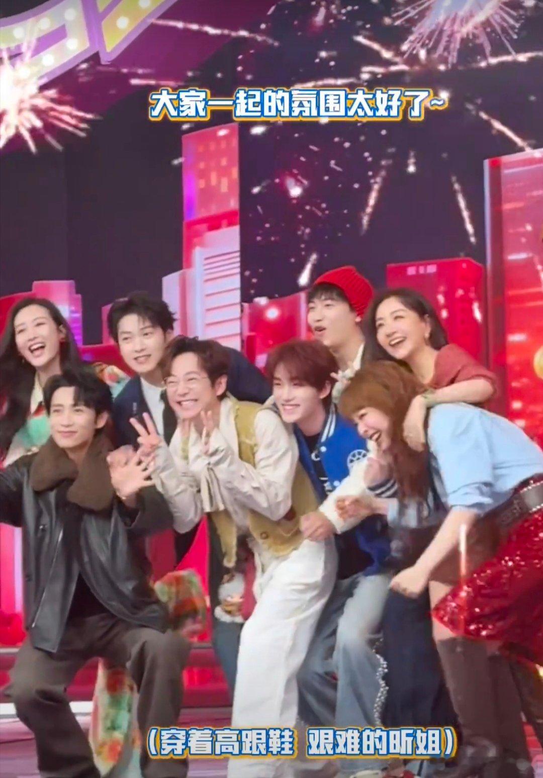 何炅说侦探团已经燃尽了你好星期六 被好六侦探团笑晕！何炅镜头前稳住全场，其他人全