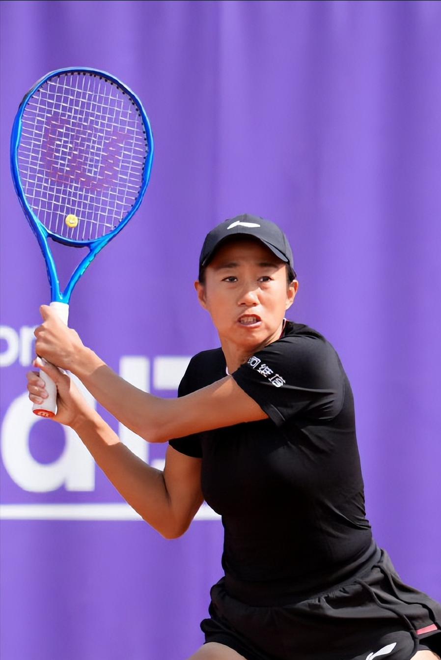 辛辛那提wta1000赛，
我国老将张帅2比1逆转胜资格赛选手凯拉·戴伊，具体比