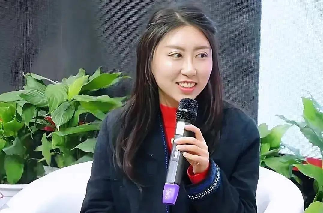 贾浅浅抄袭事件实锤了，接下来她会面临一系列窘境：

其人事档案中，一辈子都将留下