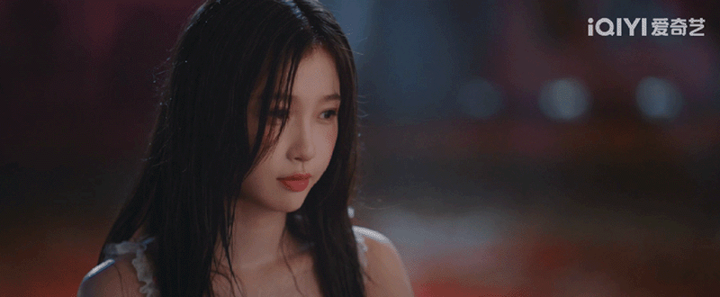 思念是守暮暮朝朝到岁岁年年 靳朝那枚钥匙扣满是时光印记，十年贴身携带的磨损，都是