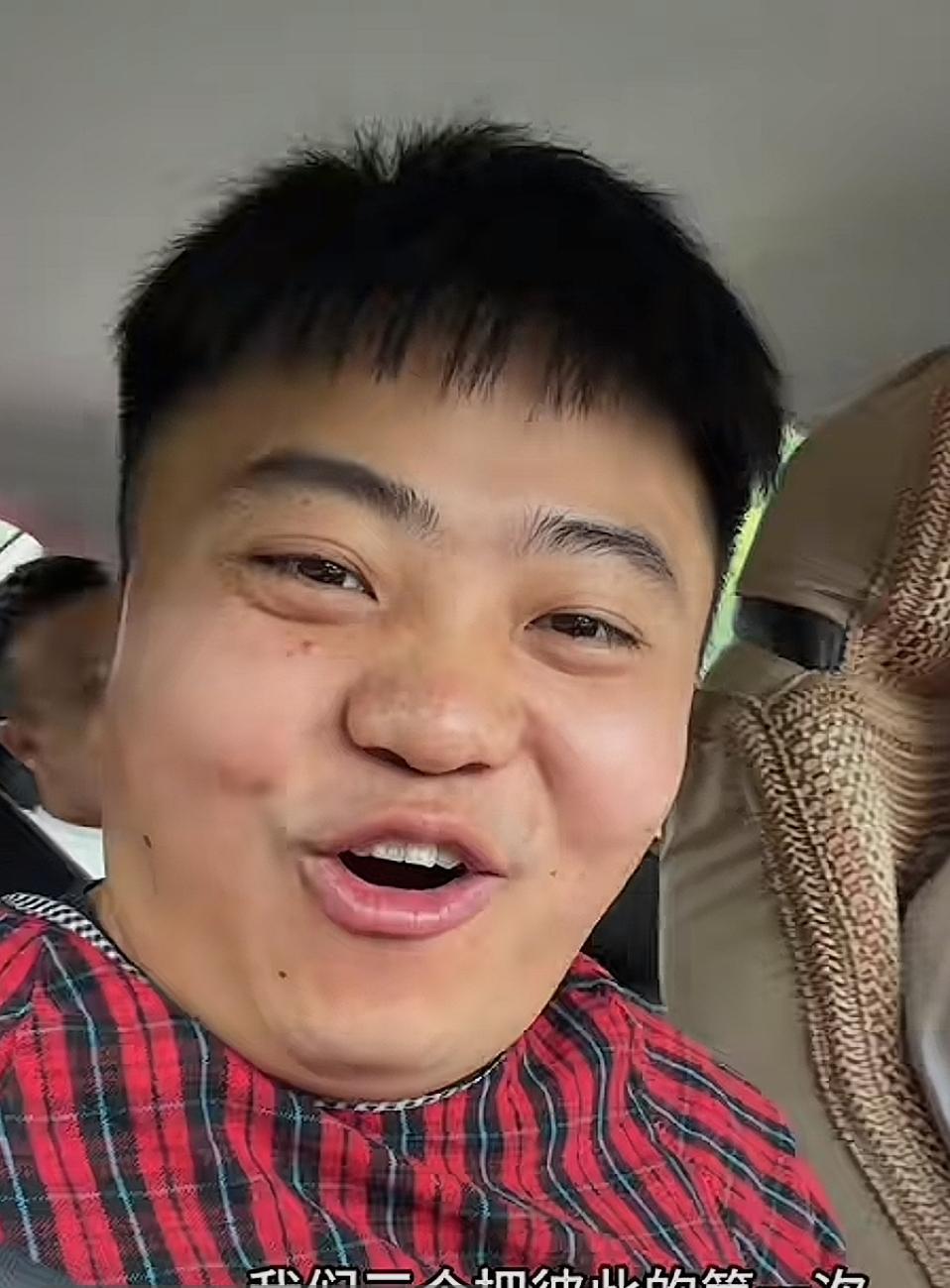 李要得发声：虽然现在不知道这50万什么时候到账，只要到账决定给两位师傅一人一万。