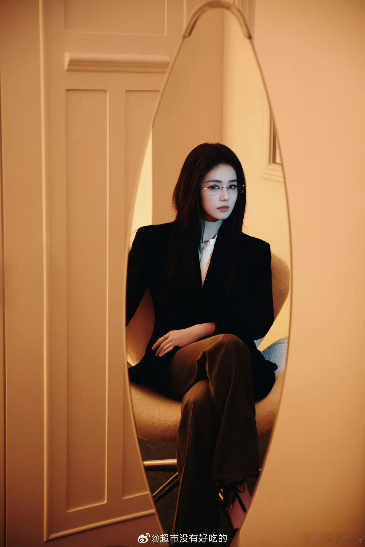 白鹿无框眼镜高智感白鹿剧宣第二套白鹿无框眼镜高智感，好帅，