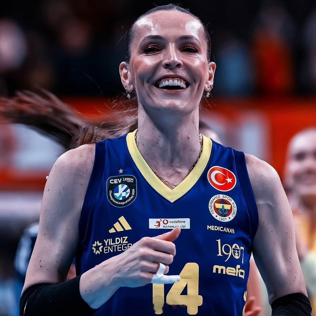 女排 🇹🇷 土耳其女排超级联赛 决赛系列第四场比赛将于今天进行🔵 费内巴切