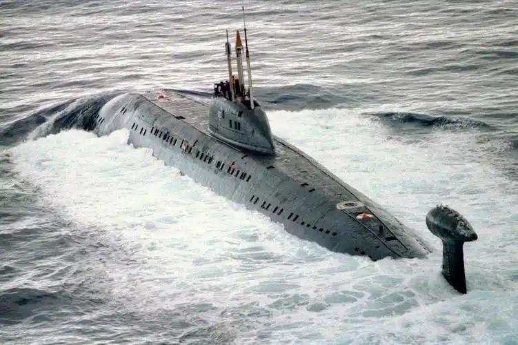 俄罗斯"末日武器"首次出海测试，此时展示底牌，背后意图非同一般，俄罗斯会拿它来打