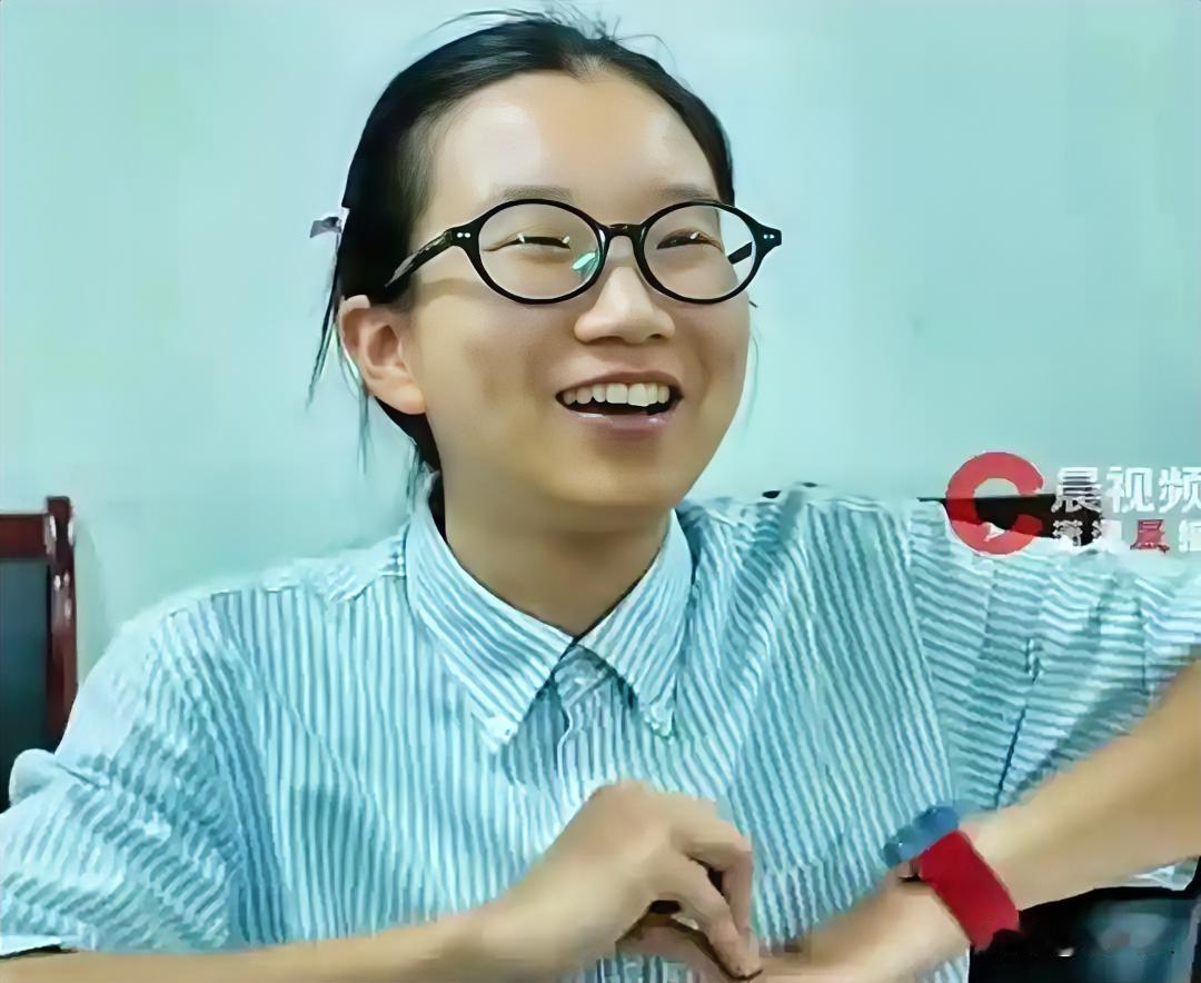 长沙医学院最近火了，医学院那个曾欣，最近真是给不少人上了一课。

专科起步，一路