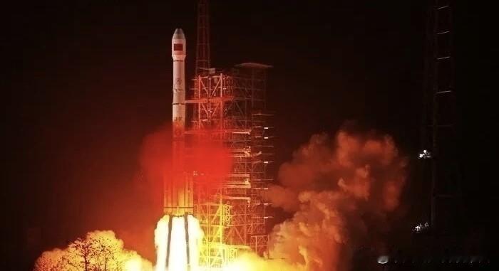 中国航天史上的今天【2014年10月24日长三丙火箭成功发射探月工程三期再入返回
