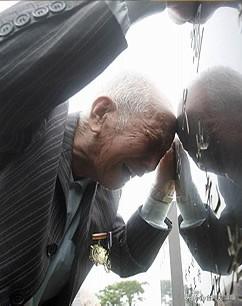 中午发了个关于台北地名的小作文，有粉丝提到台湾老兵非常想家而无法回家，每回提到这