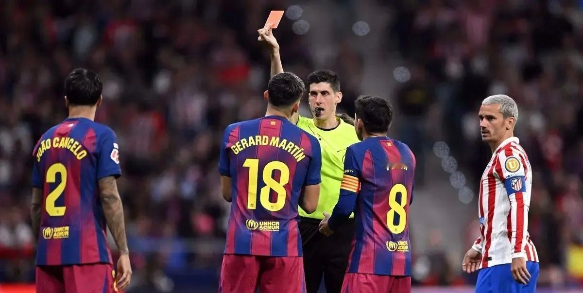 巴萨3次在欧冠淘汰赛遇到马竞，均被淘汰这场马竞主力中卫都不在，防守质量下降严重，