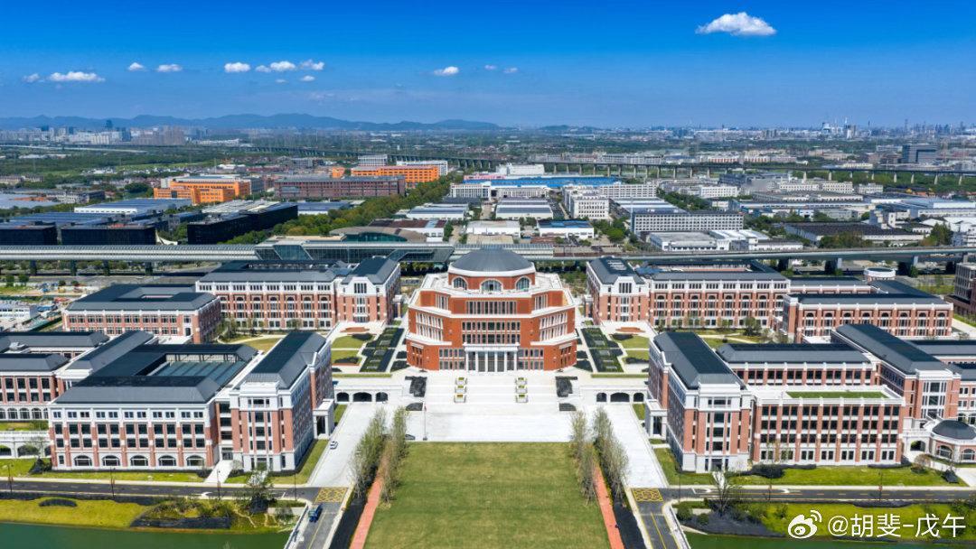 每天都忘掉之前的一切；都是完全新生的一天 