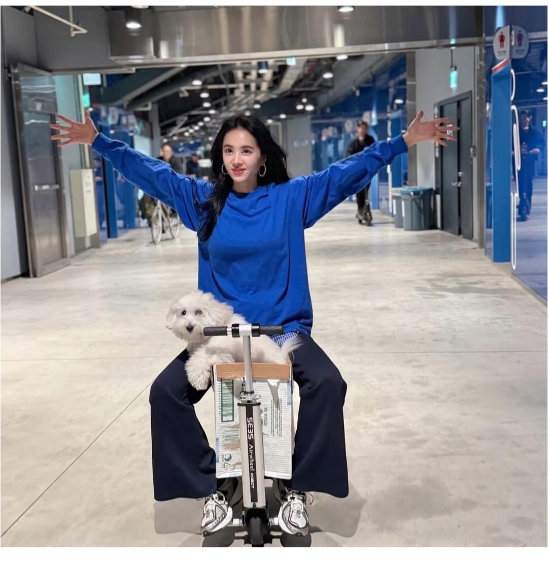 蔡依林，眼睛还是那么有神。