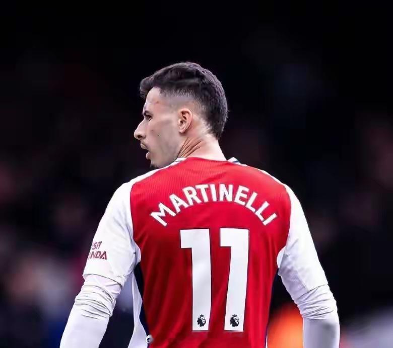 3连胜仅1点球！利物浦难扛大旗 阿森纳领跑争冠英超第17轮战罢，利物浦客场2-1