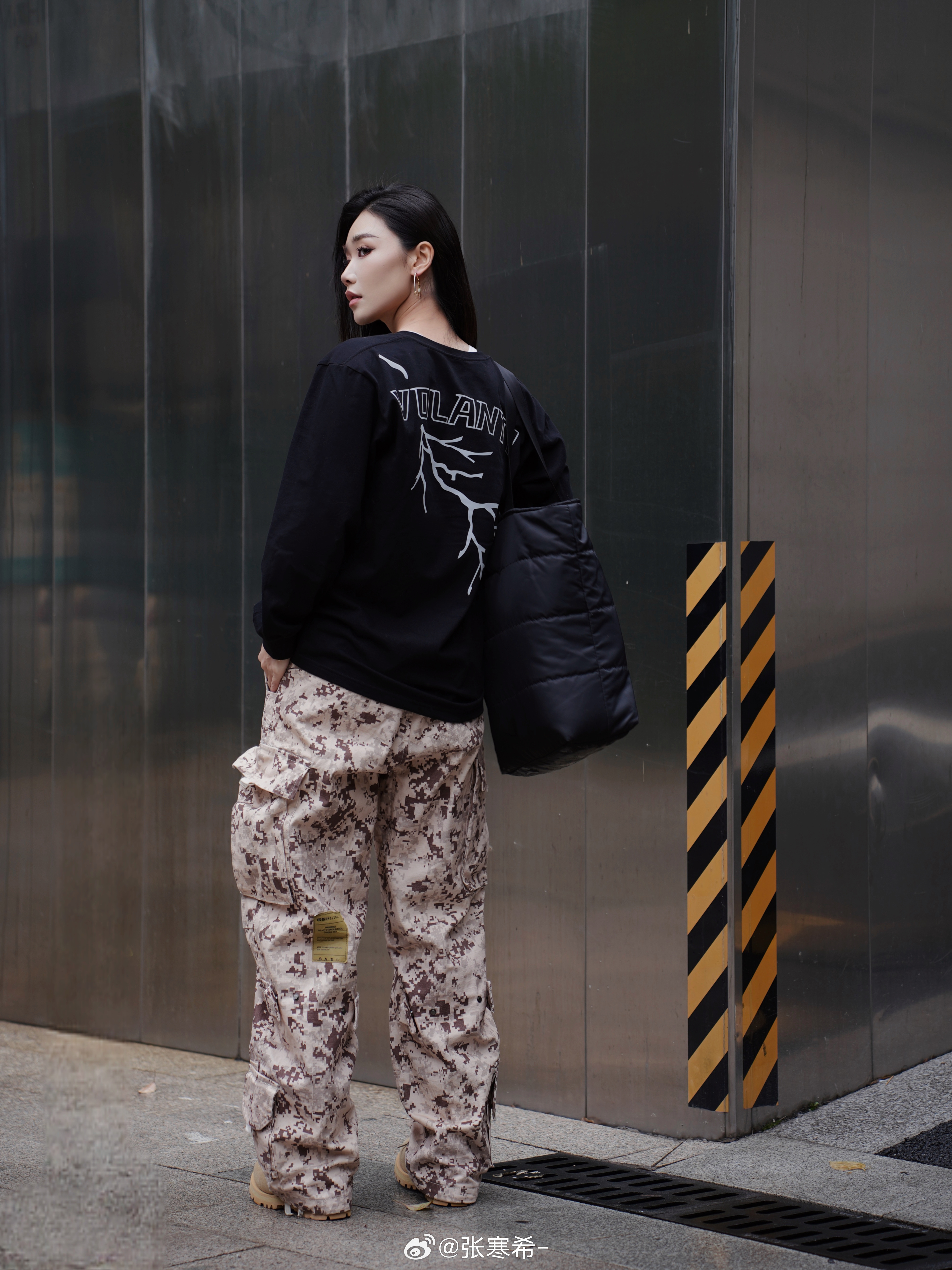 🧥冬天别乱买！这件男女同款卫衣，我能穿整个季节冬天真的不需要太多花里胡哨的单品