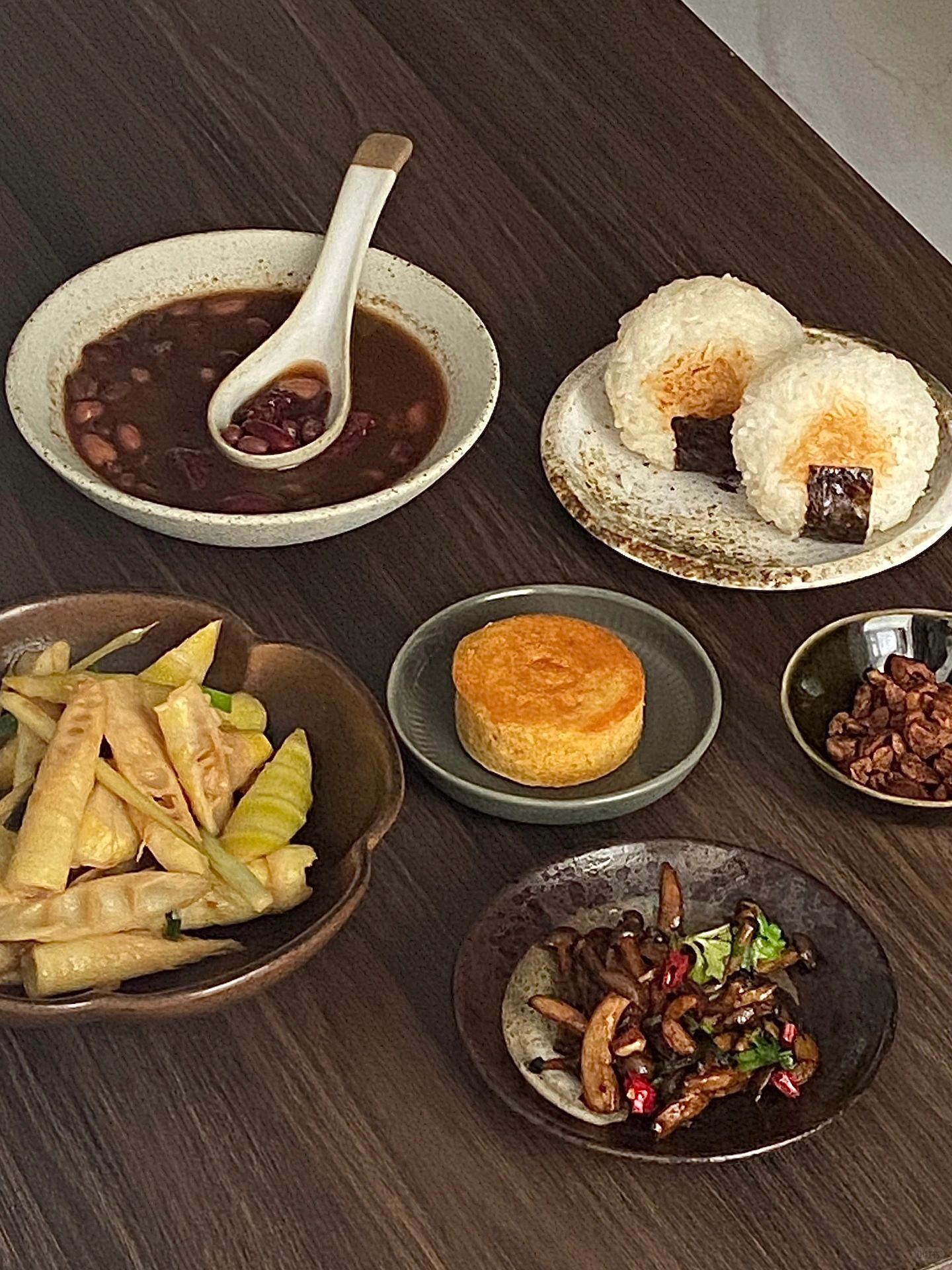 午餐｜暖胃首选五红汤🫘搭配素菜清炒