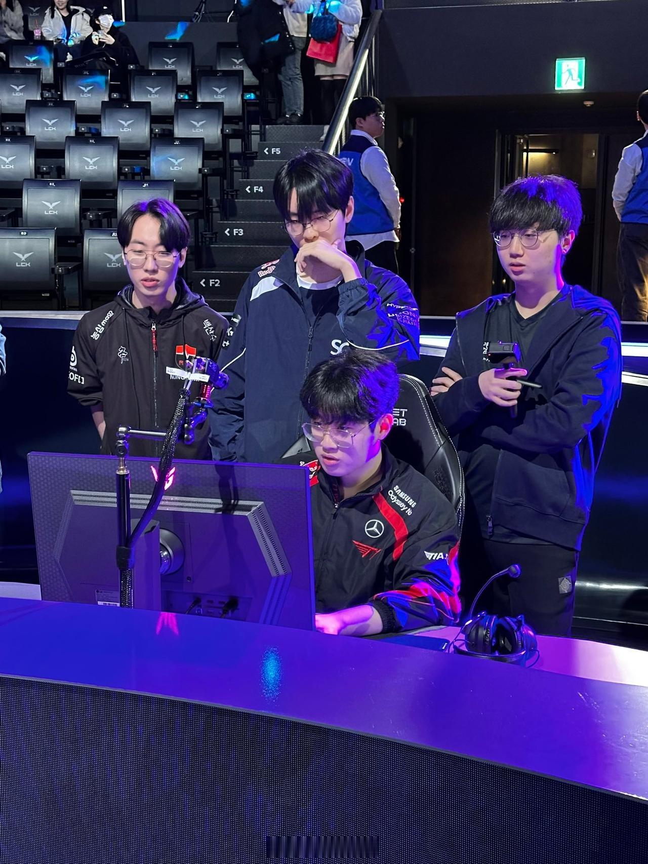 KDF官推更新开赛前返图，围观ing[繁花鱼生]

#2024LCK##英雄联盟