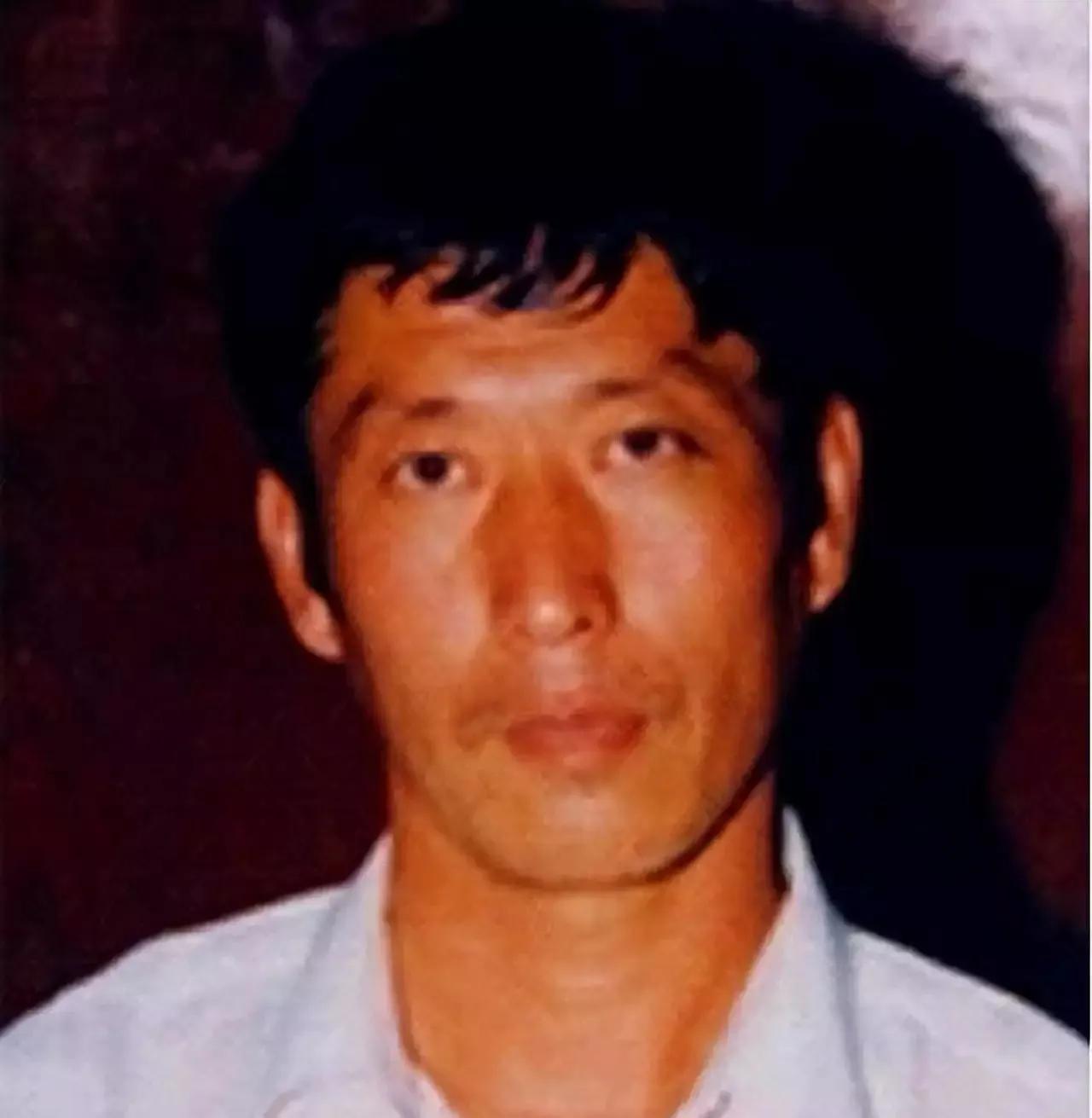 白宝山的情人谢宗芬，出狱后生活的怎么样？已经是个老人了，往事不堪回首。也是持枪抢