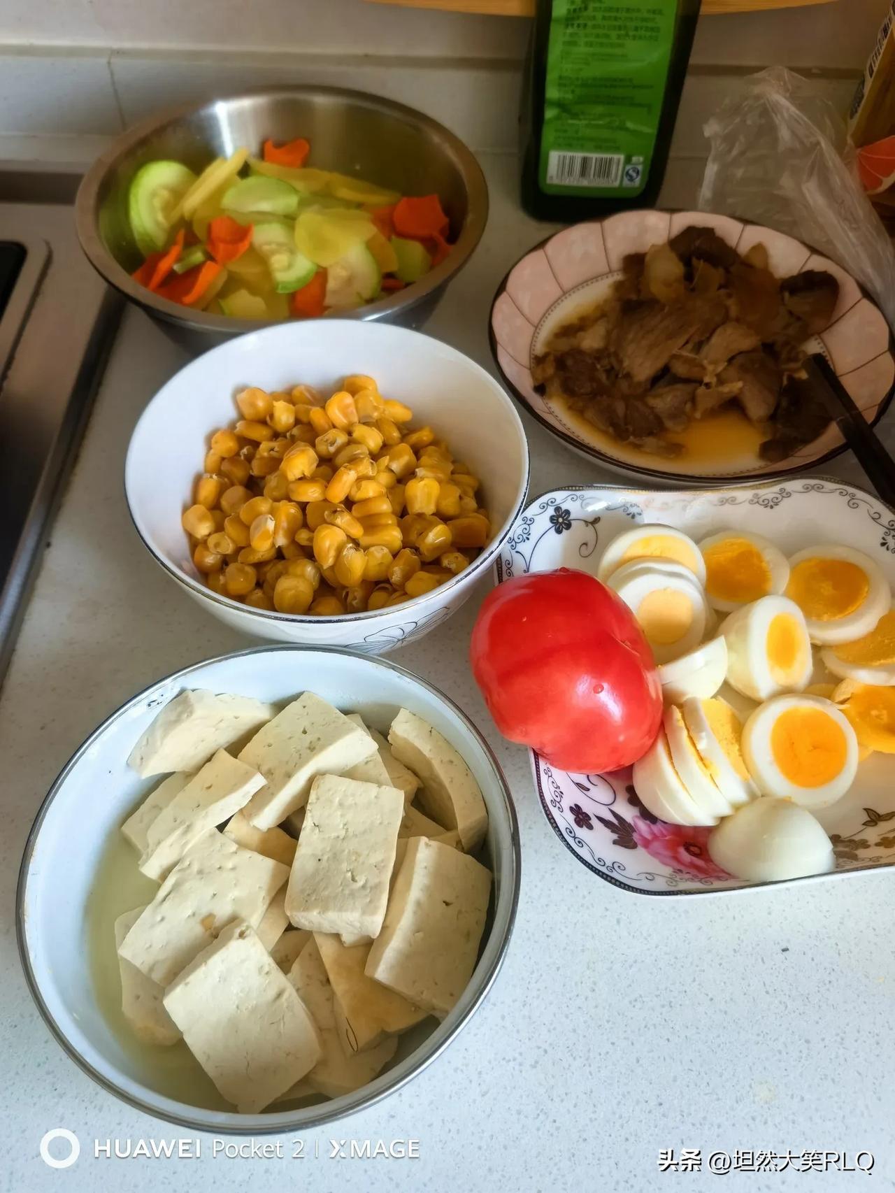 我每天提前准备好食材，然后到点几分钟就搞定饭菜了