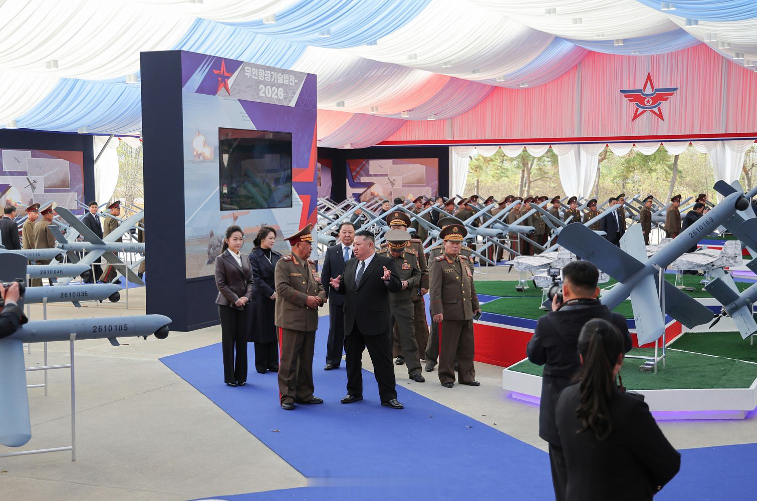 金正恩同志出席“无人航空技术发展－2026”展览会热点现场海外新鲜事