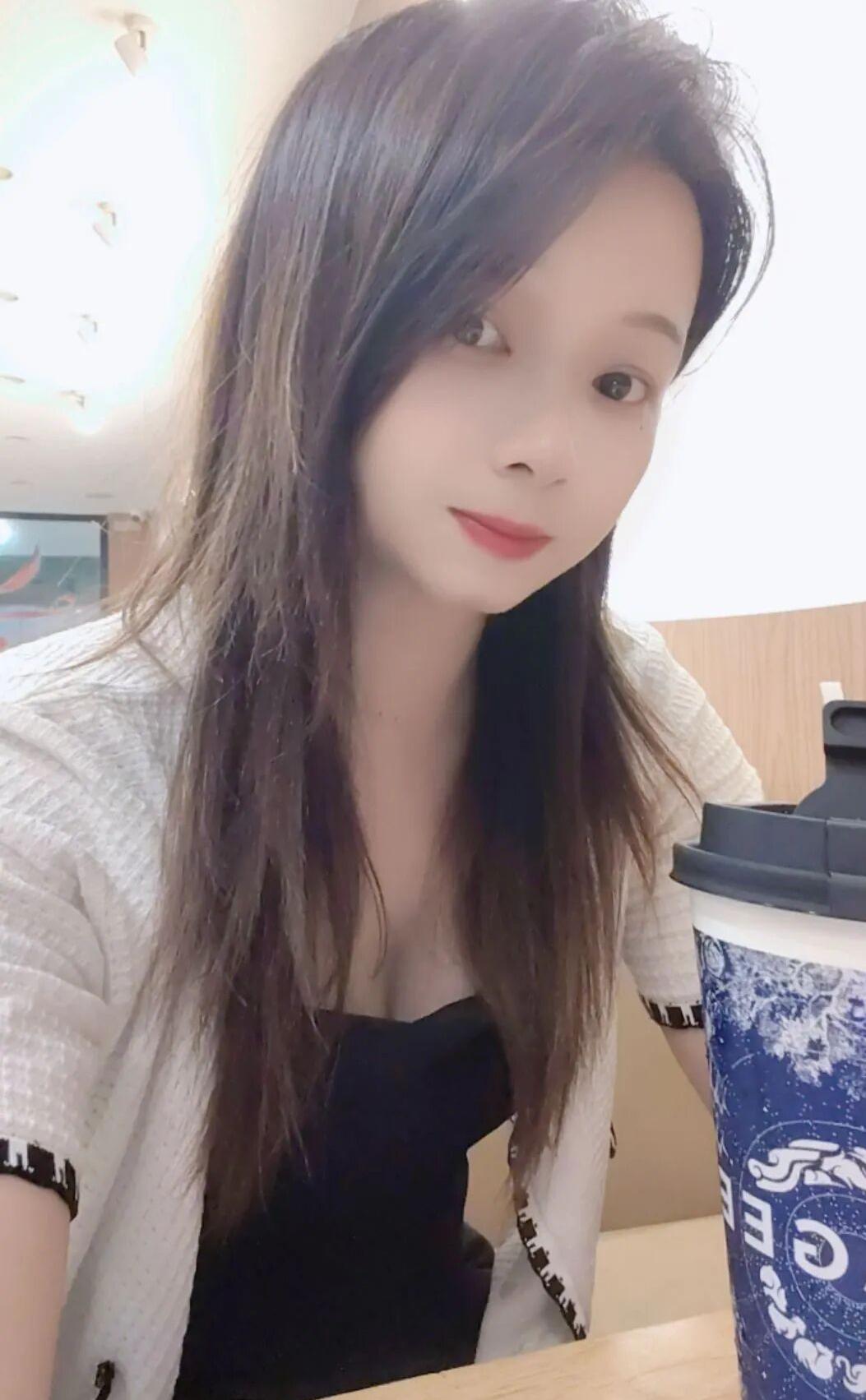 往后余生，只为自己而活

人活着最累的事情，就是情绪任由别人掌控，心情被琐事牵绊