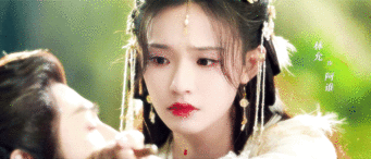 林允古装小白花扮相 哇塞，《水龙吟》片花中林允的古装小白花扮相美哭！公主抱氛围感