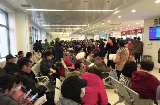 全国医院亏损一万亿！亏损原因深度分析，医疗腐败触目惊心[吃惊]来源：凤凰东方传媒