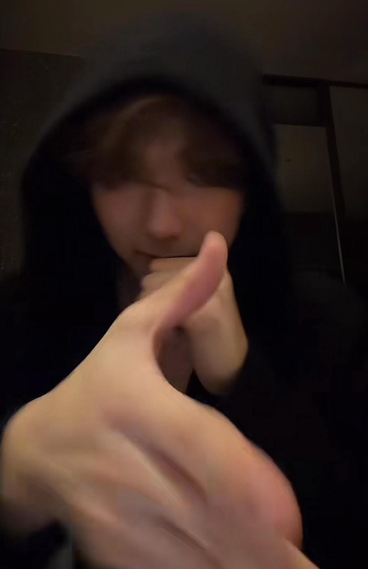 这手把康乐吓得连夜赶去上海了😱